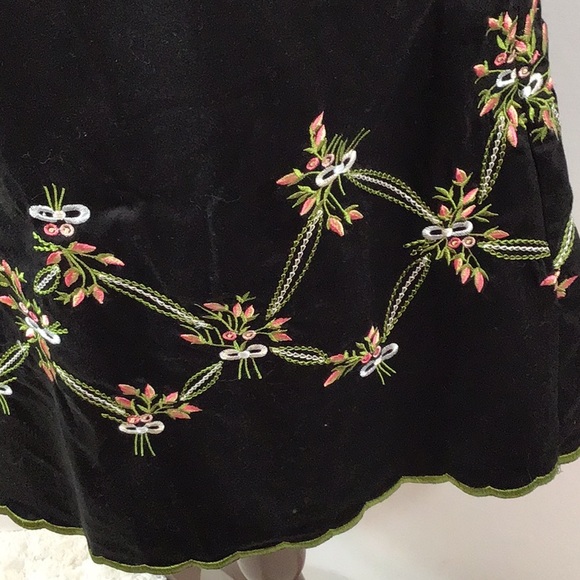 Nikki Valenti embroidered sundress 8 - Picture 4 of 7